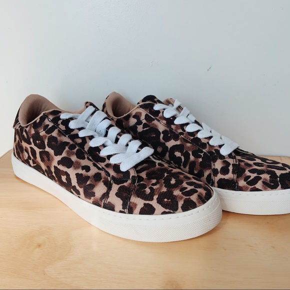 Steve Madden Shoes - NWOT Steve Madden Animal Print Sneakers